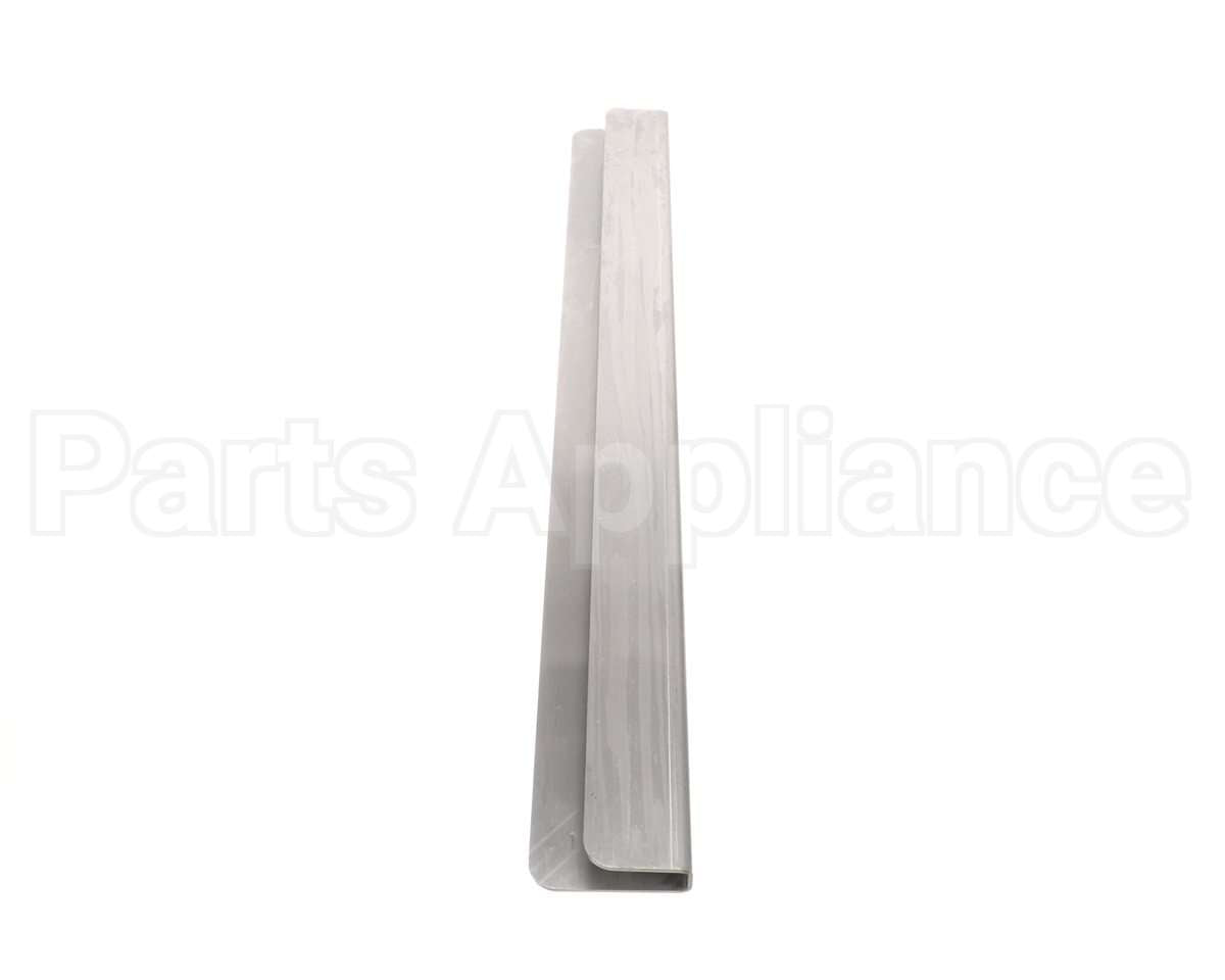 100-0014101-001-C Ultrafryer Clip, Filtration Pad 17.5In