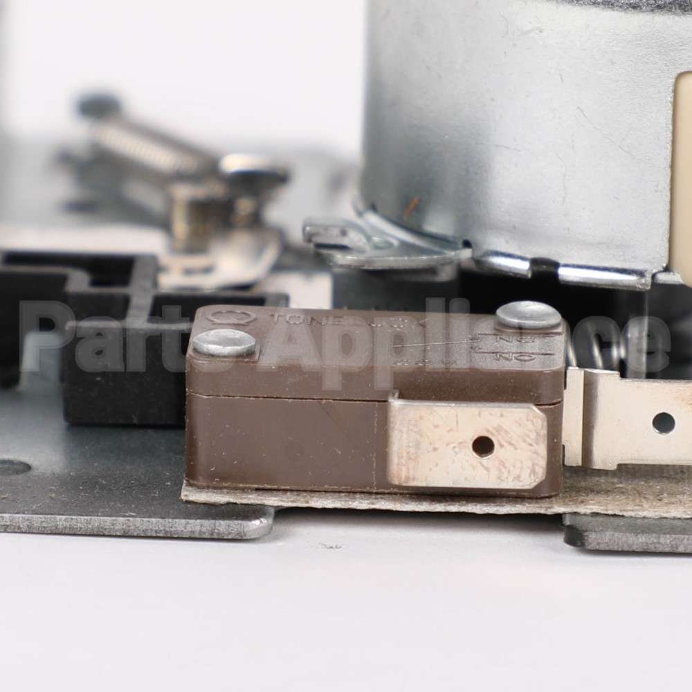 12024390 Bosch Latch