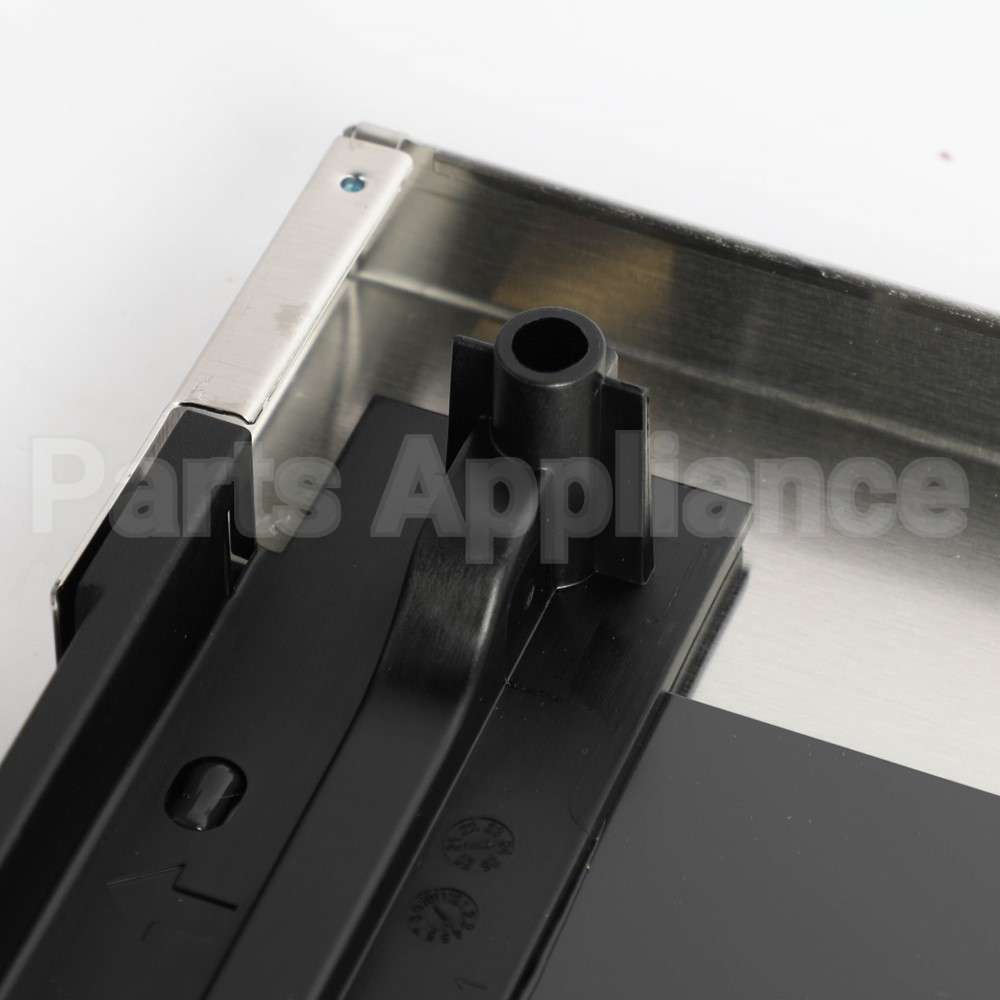 5304533446 Frigidaire Door Assembly