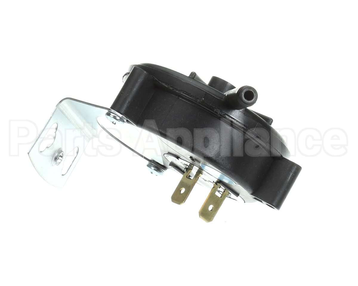 B1370176 Goodman 0.47"Wc Spst Pressure Switch