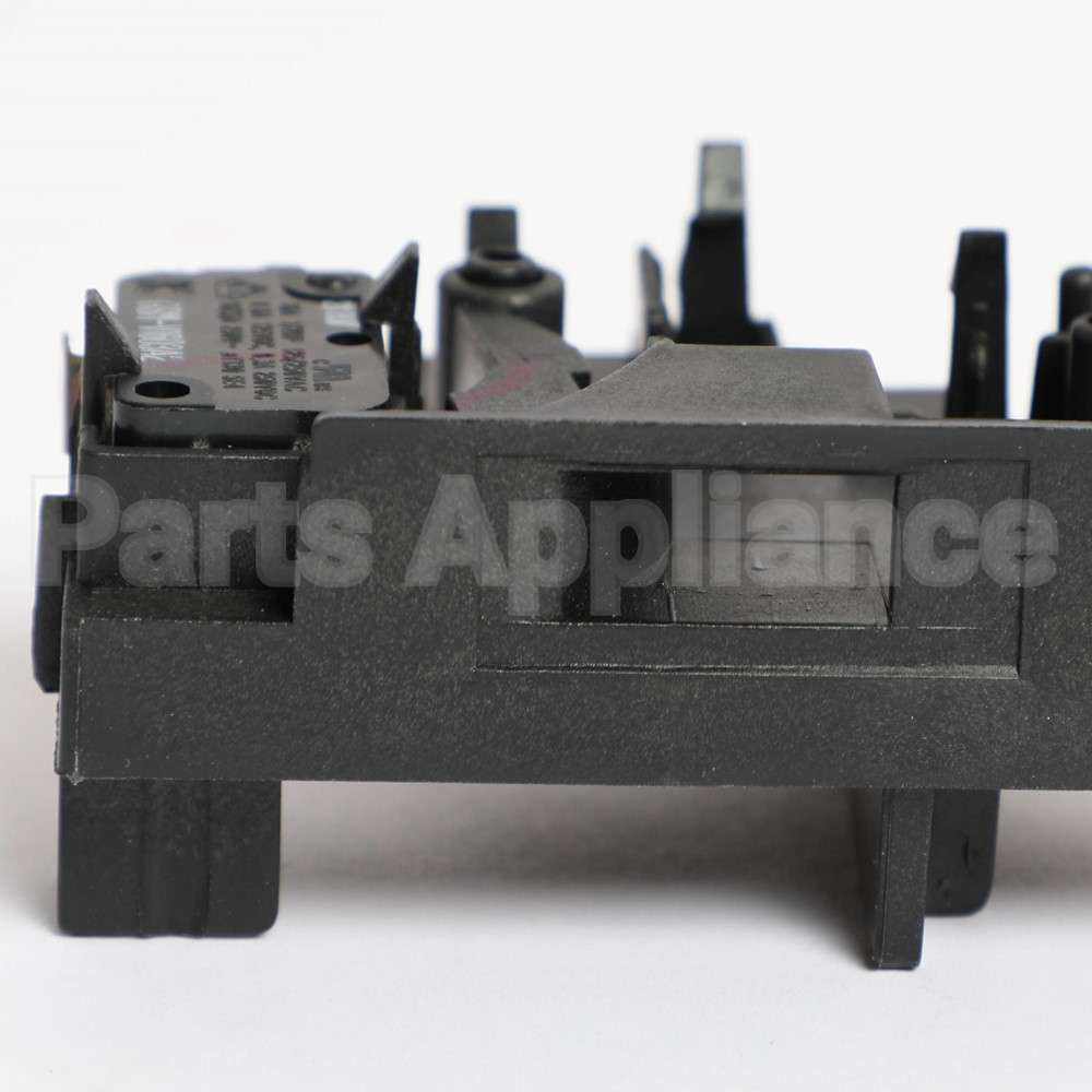 DE94-02200A Samsung Assy Body Latch-L;Trio Plus,Nylon#66 Gf1