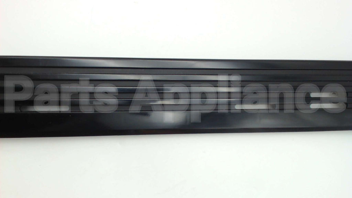 WP98017767B Whirlpool Trim-Door