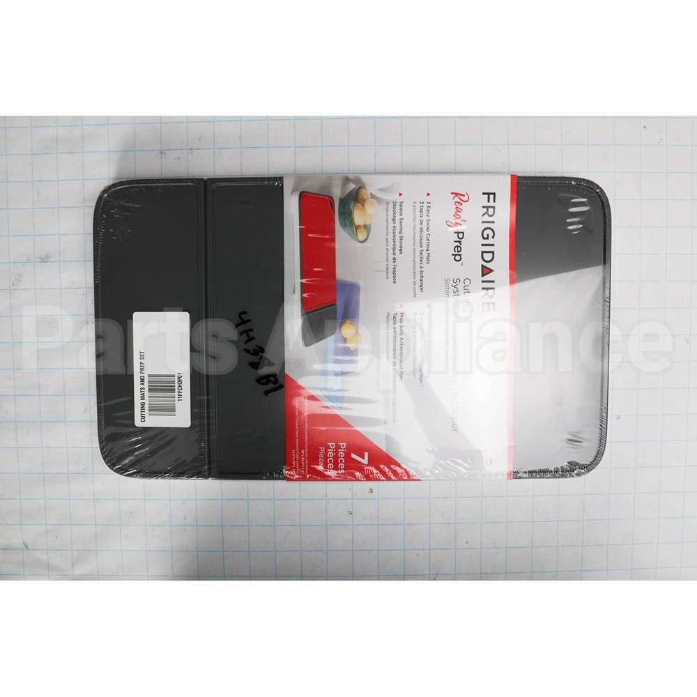 11FFCHOP01 Frigidaire Cutting Mats And Prep Set