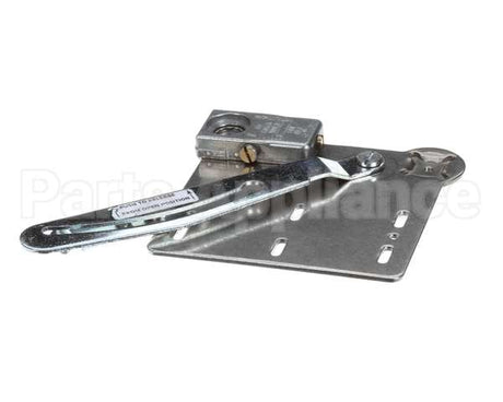 35-01669 Master-Bilt Rh Bottom Hinge#15-12687-0000