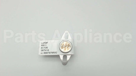 47-22861-03 Rheem-Ruud 250F M/R Spst Rollout Switch