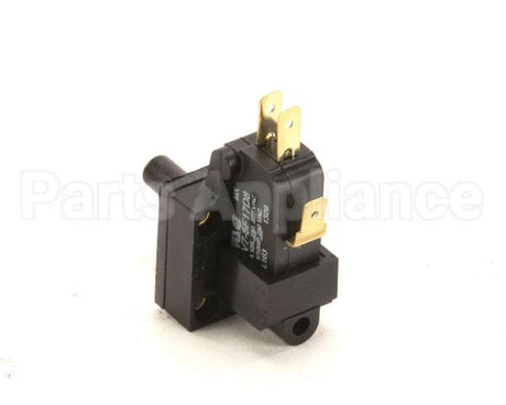 AT1E-2647-3 Accutemp Pressure Switch (5.5 H2O) - Snh S/N:3538