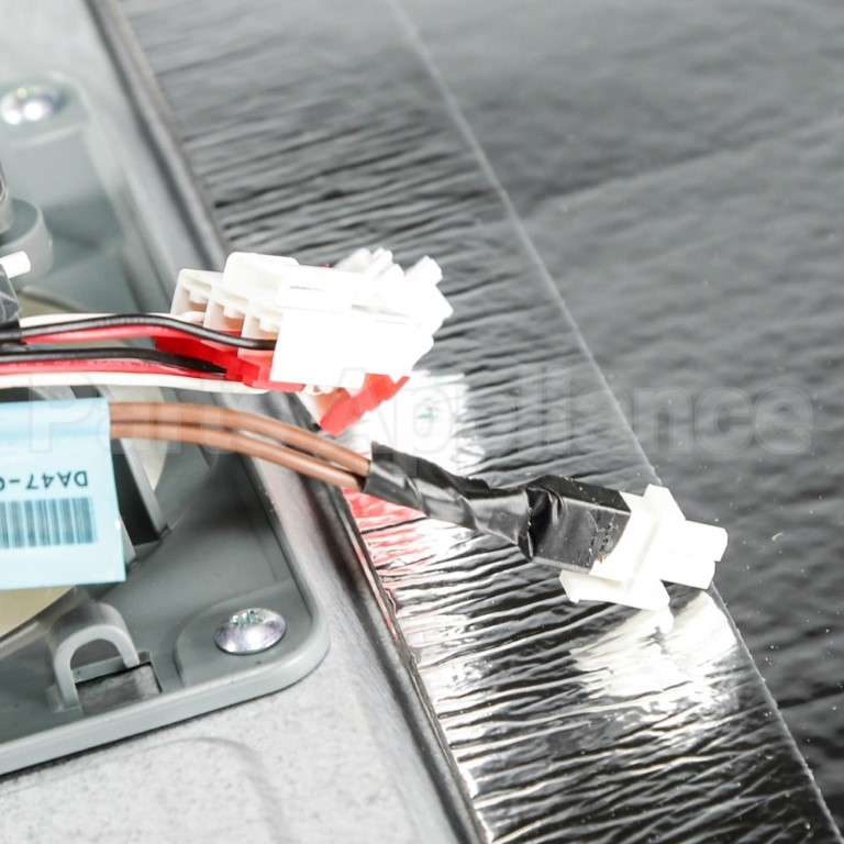 DA97-07818A Samsung Assy Cover-Evap Fre Ice;Aw2 Ge,Ntr