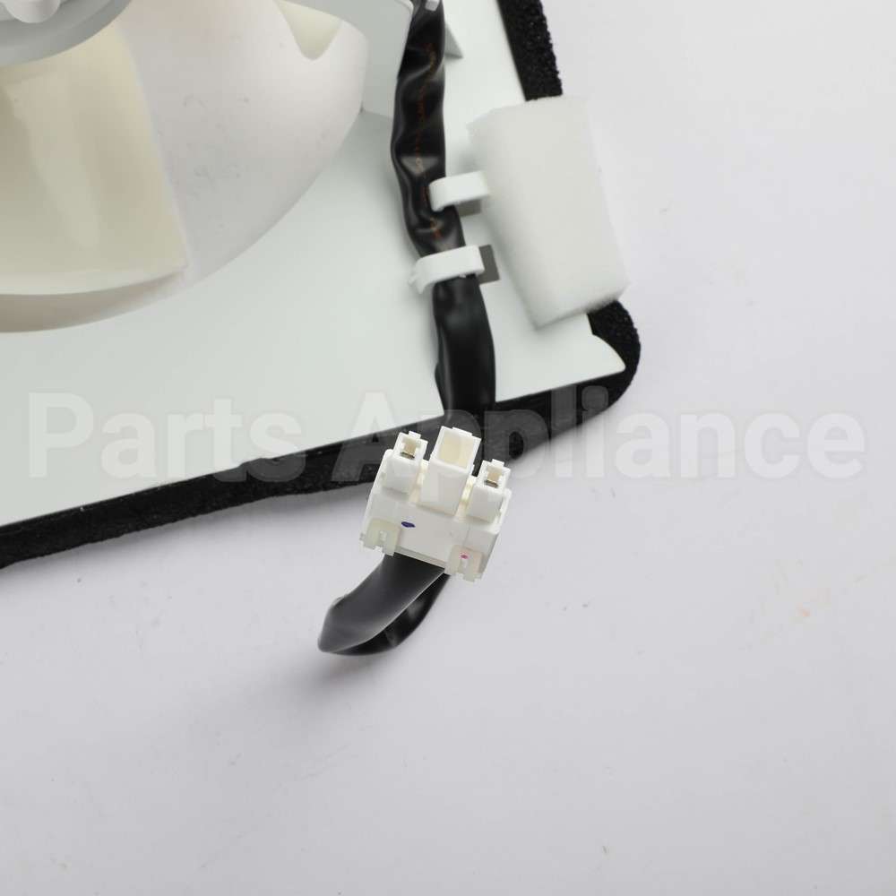 WR60X25786 GE Cond Fan & Housing Asm